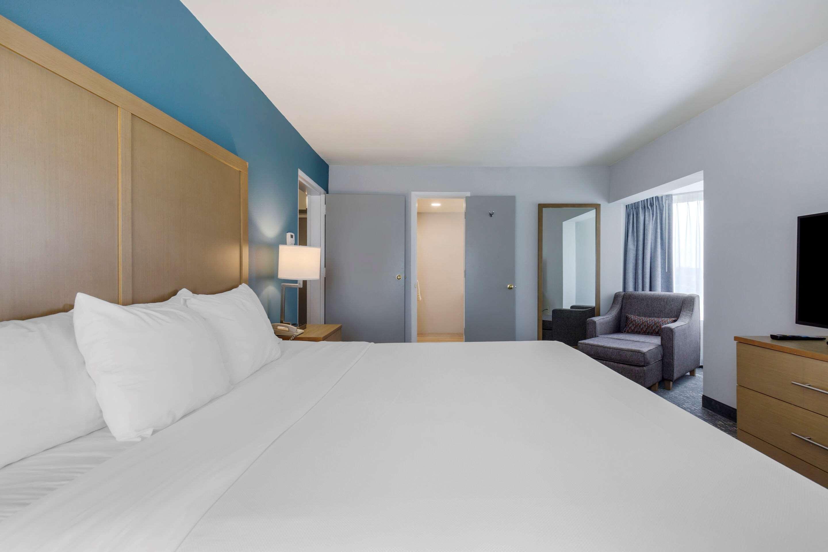 Comfort Inn & Suites Alexandria West Dış mekan fotoğraf