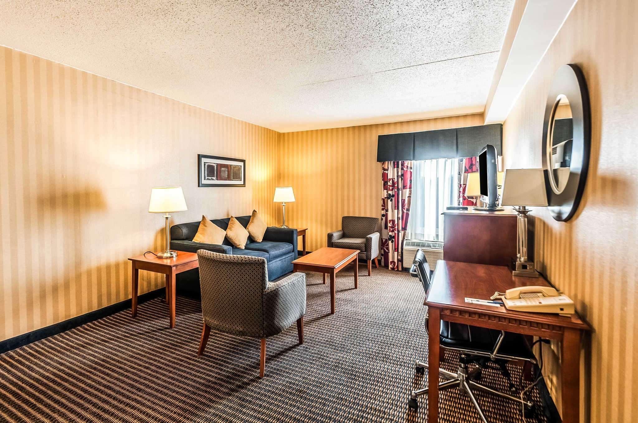 Comfort Inn & Suites Alexandria West Dış mekan fotoğraf