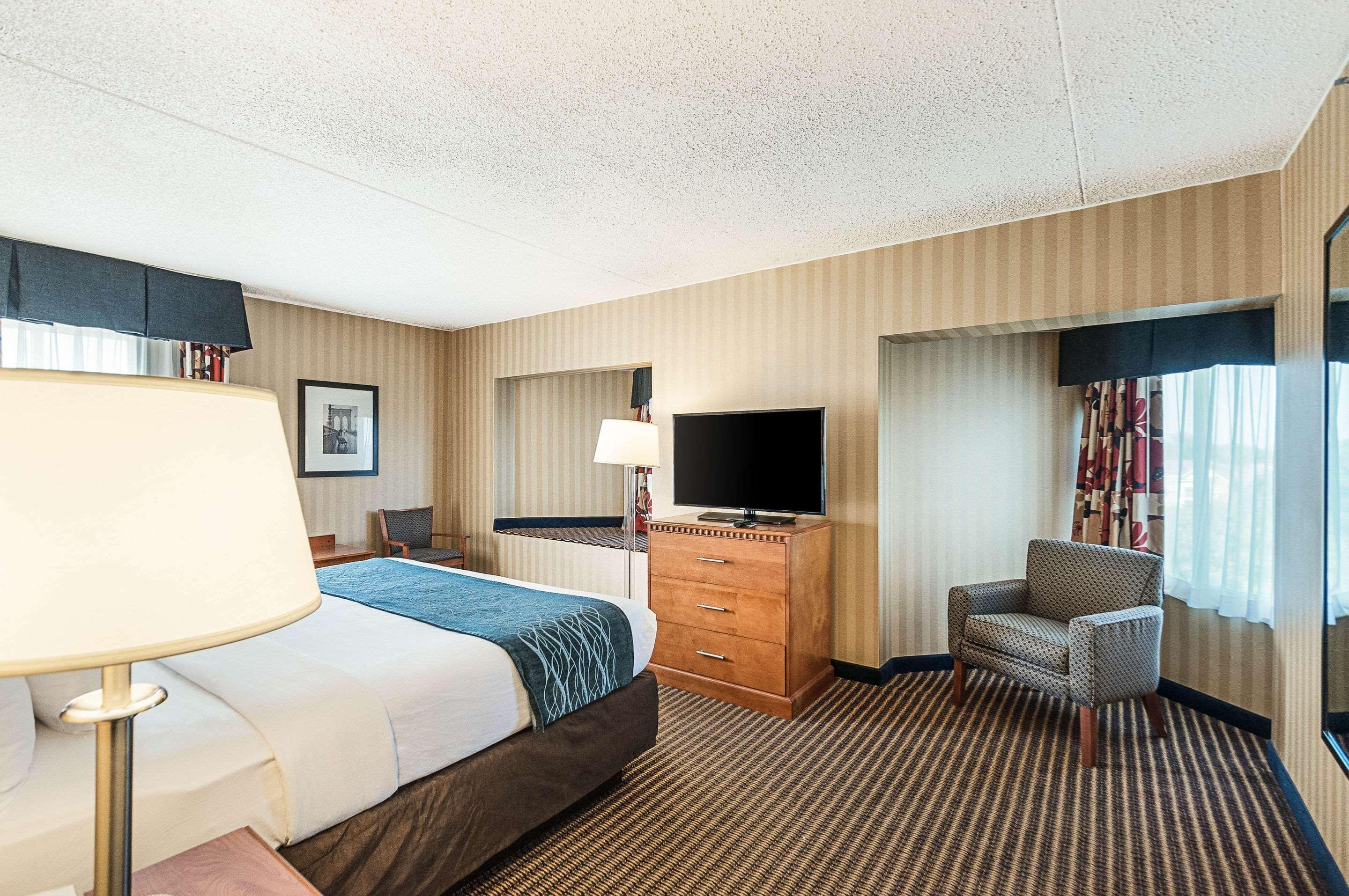 Comfort Inn & Suites Alexandria West Dış mekan fotoğraf